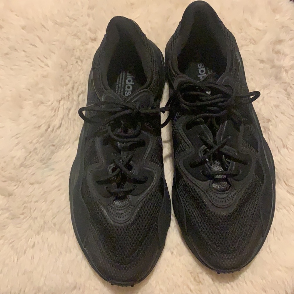 Adidas - Picture 2 of 4